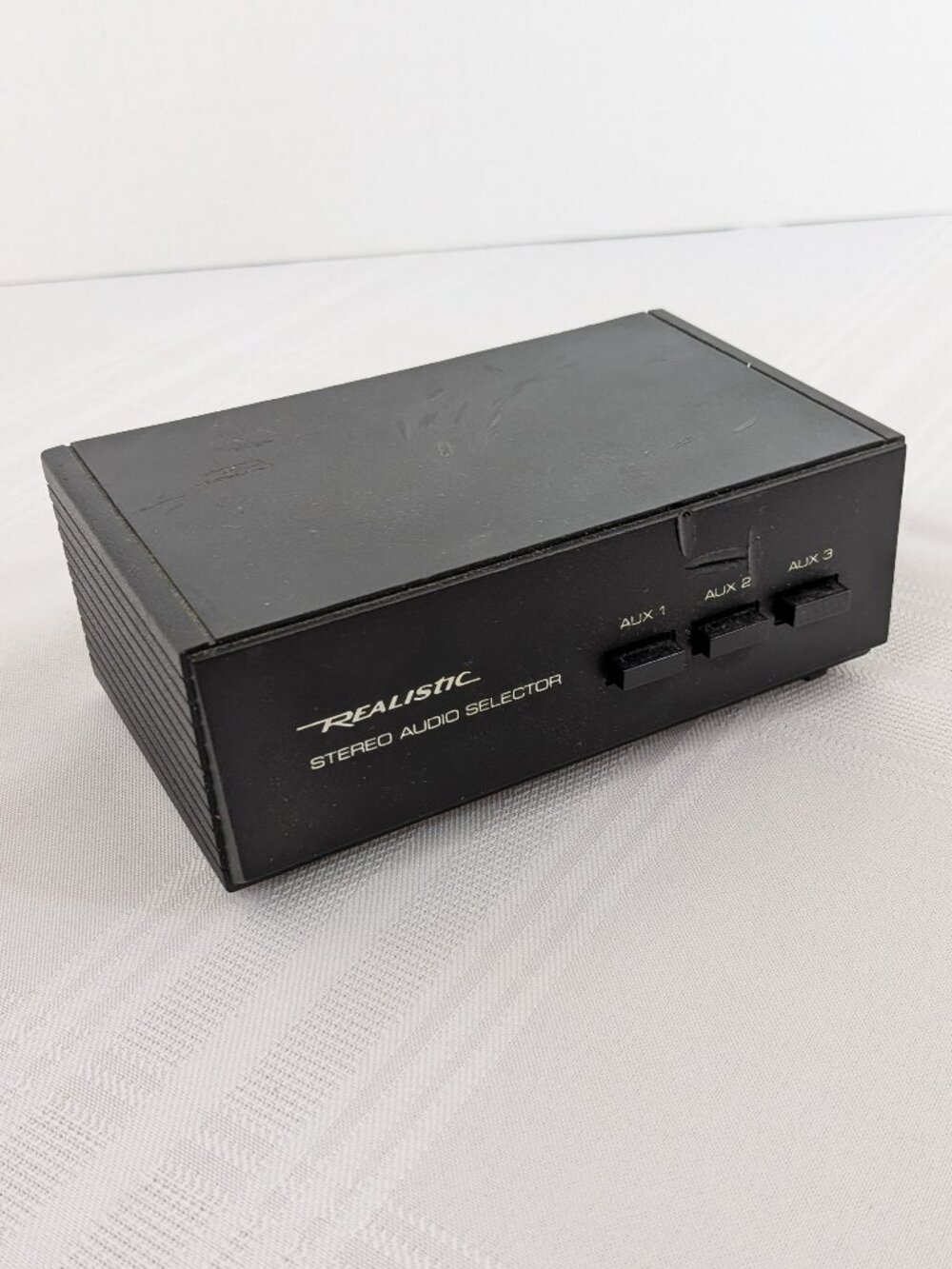Realistic Stereo Audio Selector 3-Input Switcher Model 42-2110 - Picture 1 of 6